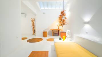 Luxury Villa, Sea View | 5 bedrooms, iron/ironing board, free WiFi, bed sheets