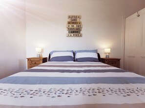 2 dormitorios, tabla de planchar con plancha, wifi y ropa de cama
