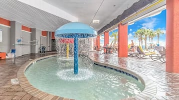 Piscine couverte, piscine extérieure