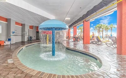 Beach'n 8th Floor 1BR Condo Ocean Front