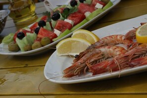 Food and drink - Apartment 1/B,yellow,for 4 People, 500 Meters from Beach,Breakfast included (Ulcinj)