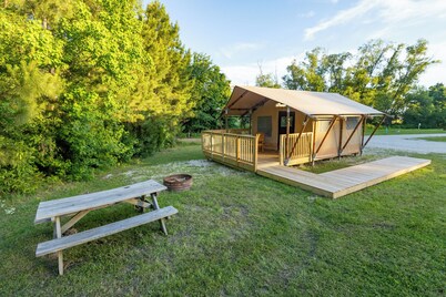 Glamping Escape on Lake Livingston