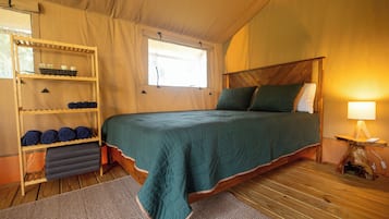 1 quarto, acesso à internet, roupa de cama