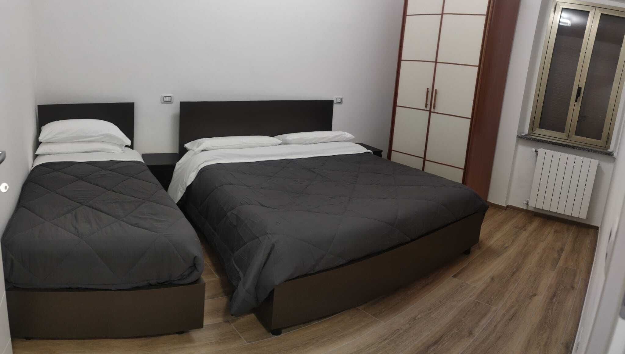 2 chambres, fer et planche à repasser, Wi-Fi, draps fournis