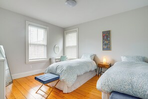 3 bedrooms, iron/ironing board, Internet, bed sheets - Walk to Harvard Square: Apartment in Cambridge (Cambridge)