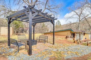Jemez Springs Vacation Rental | 2BR | 2BA | 950 Sq Ft | Steps to Enter