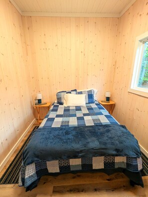 4 bedrooms, WiFi, bed sheets