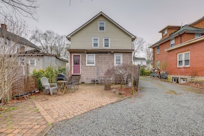 Exterior - Walkable Dtwn Townhome Near Campus & Palmer Square (Princeton)