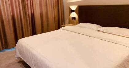 Yiju Hotel (Shijiazhuang Zhonghua North Street Branch)