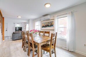 Dining - Walk to Campus & Palmer Square: Dtwn Townhome (Princeton)
