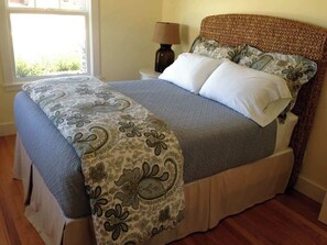 3 habitaciones, tabla de planchar con plancha, wifi y ropa de cama