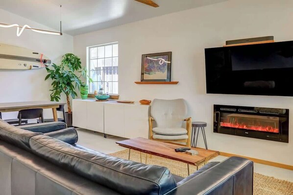 TV, fireplace, offices