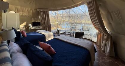 Beautiful Views of the Elk River in the Walnut Glamping Dome!