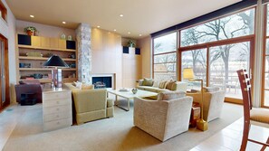 Smart TV - Haywards Bay Estate and Guest House on West Lake (Okoboji)