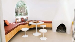 Dining - Unique Sculptured House with Private Beach Access (La Selva Beach)