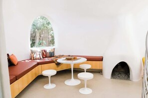 Dining - Unique Sculptured House with Private Beach Access (La Selva Beach)