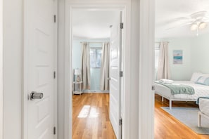 4 chambres, fer et planche à repasser, Wi-Fi, draps fournis