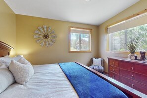 1 bedroom, internet, bed sheets