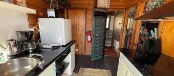 Three Rooms Cottage near Tivedens National Park&Göte kanal