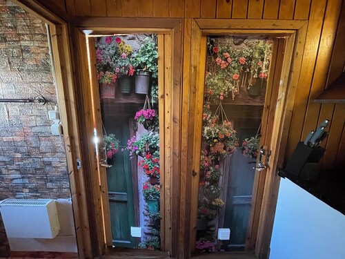 Three Rooms Cottage near Tivedens National Park&Göte kanal