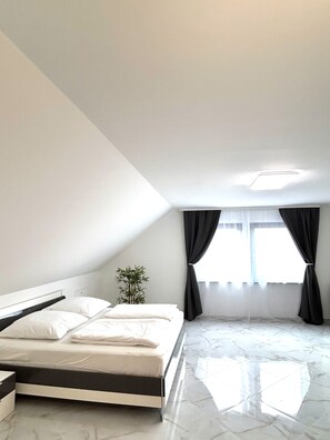 1 bedroom, WiFi, bed sheets