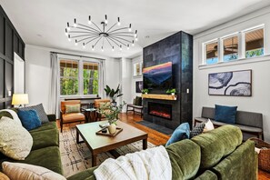 Smart TV, lareira, videogames, pebolim