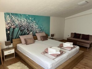 4 bedrooms, WiFi, bed sheets