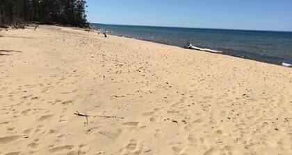 Peaceful Couples Getaway in Lake Superior Forest