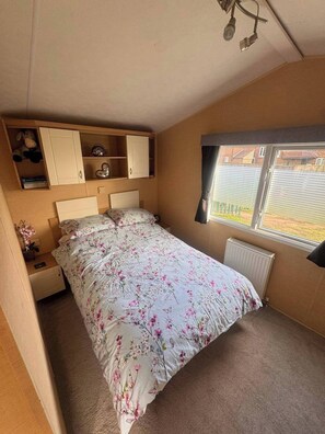 3 Schlafzimmer, Bügeleisen/Bügelbrett, Reisekinderbett, Bettwäsche