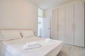 Apartment (1 Bedroom) | 1 bedroom, iron/ironing board, free WiFi, bed sheets - Brezza Marina (Ceriale)