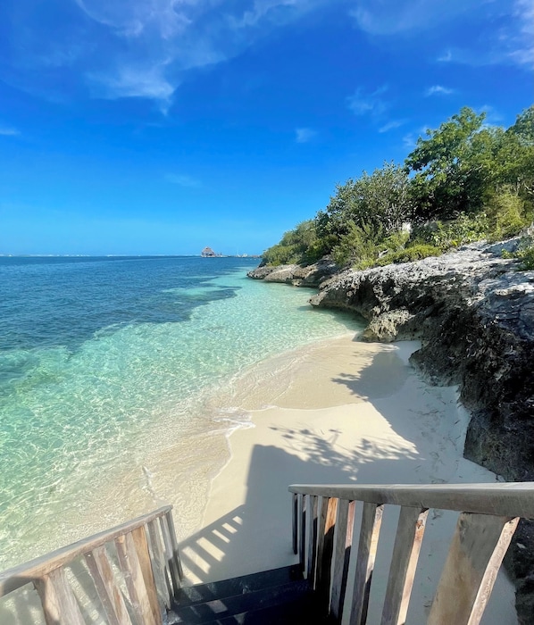 Liegestühle, Strandtücher