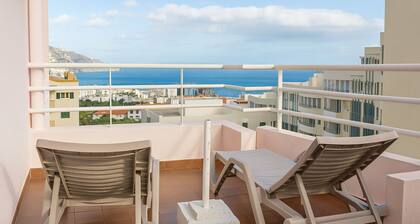 Perla do Oceano – Funchal Sea View with XL Terrace