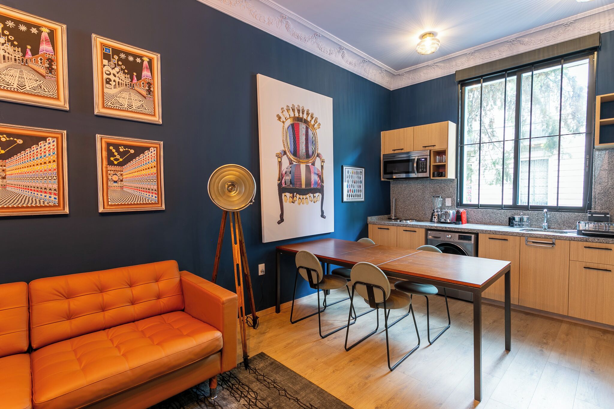 Estudio de lujo, patio | Área de sala de estar