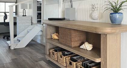 On Golden Pond 1-bedroom home overlooking pond in Punta Gorda, FL