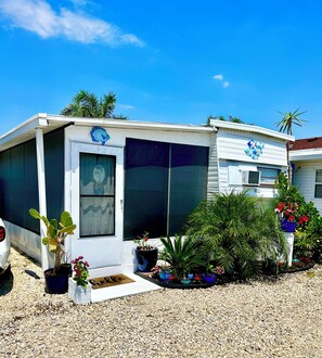 Exterior - On Golden Pond 1-bedroom home overlooking pond in Punta Gorda,  FL (Punta Gorda)