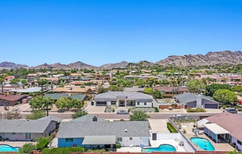 Amazing Desert Escape With Pool + Stunning Views