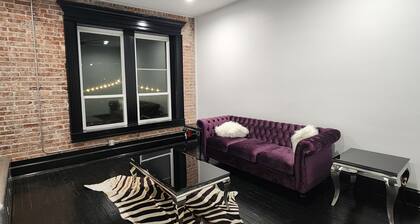 Charming and unique upscale 1-bedroom apartment in downtown Okmulgee