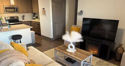 Luxury 1BRw/Balcony Near Airport