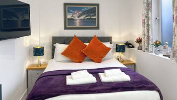 1 quarto, Wi-Fi de cortesia, roupa de cama