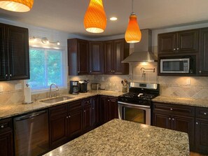 House, Private Bathroom, Garden View (Travel Often House) | Shared kitchen - Travel Often House (Kennesaw)