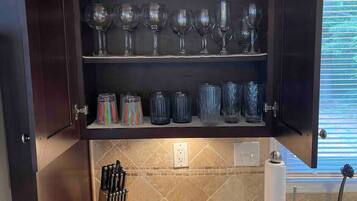 House, Private Bathroom, Garden View (Travel Often House) | Shared kitchen