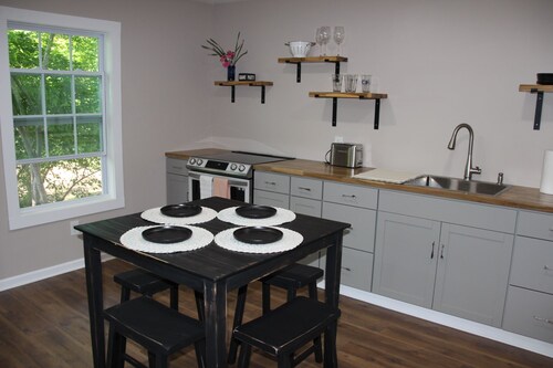 NEW Two Bedroom Suite Nestled in Stunning Backyard Garden