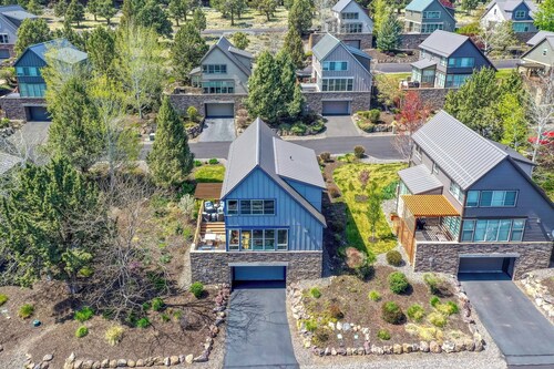 Eagle Crest Retreat | 6 Resort Passes Included