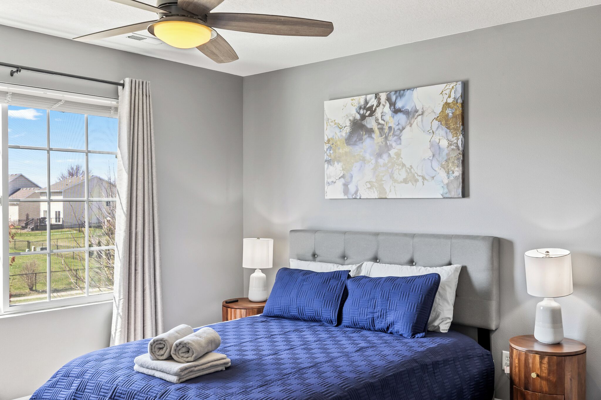 3 bedrooms, desk, iron/ironing board, travel crib