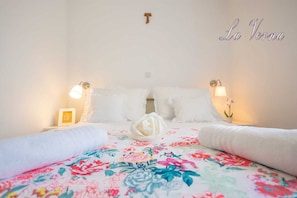 4 bedrooms, iron/ironing board, free WiFi, bed sheets - La Verna residence with pool (Galovac)