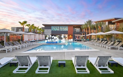 Resort Like Living in this Convenient, close to ALL,Near BART to take everywhere