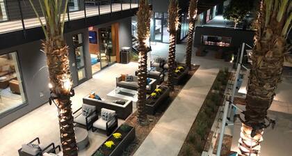 Resort Like Living in this Convenient, close to ALL,Near BART to take everywhere