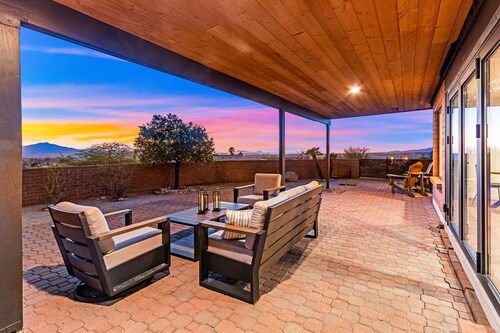 Private and Quiet with stunning views