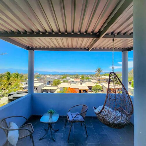 Charming studio with AC and WiFi in Cruz de Huanacaxtle 5 mins drive from beach