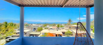Charming studio with AC and WiFi in Cruz de Huanacaxtle 5 mins drive from beach